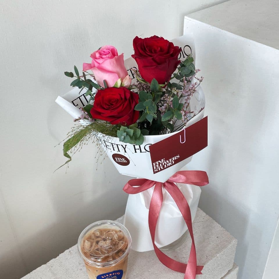 Essential : Roses & Drink